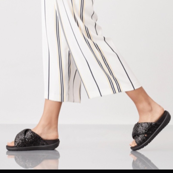 Limited Edition Fitflop Loosh Luxe Glitter Sandals - Picture 3 of 8